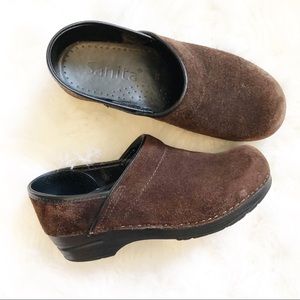 Danita Danish Brown Suede Clogs Size 38 (7 1/2)